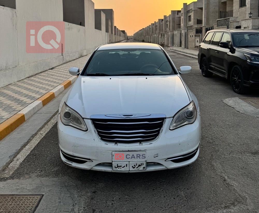 Chrysler 200